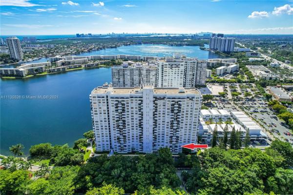 Commodore Plaza Century, 2780 NE 183rd St #303, Aventura, Florida 33160, image 2