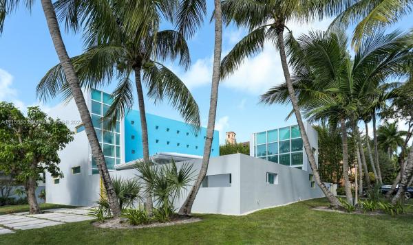 Tropical Isle Homes, 520 Harbor Dr, Key Biscayne, Florida 33149, image 2