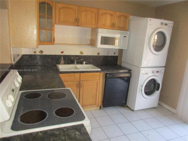 North Pointe At The California Club, 21134 NE 5th Pl #21134, Ives Estates, Florida 33179, image 1