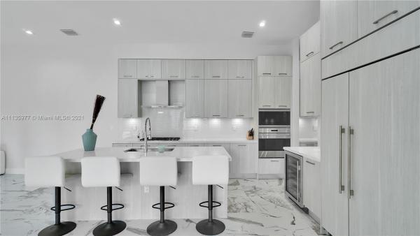 Doral, Florida 33166, image 2