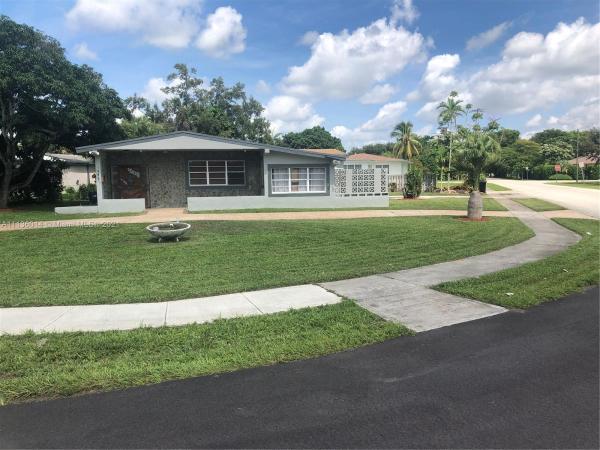 Fulford By The Sea, 1999 NE 178th St, North Miami Beach, Florida 33162, image 2