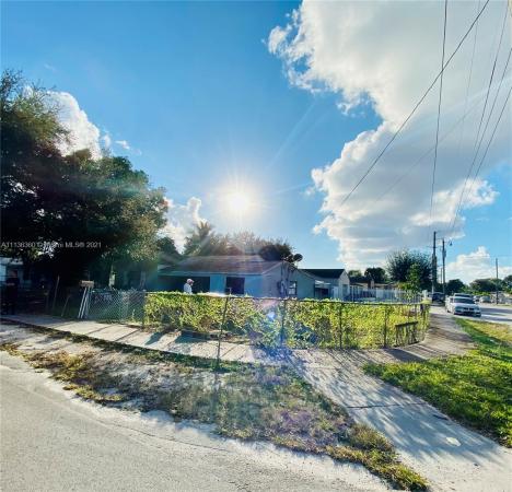 Erdle, 8766 NW 24th Ave, West Little River, Florida 33147, image 2