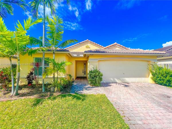 Spicewood, 23724 SW 108th Ct, Princeton, Florida 33032, image 2