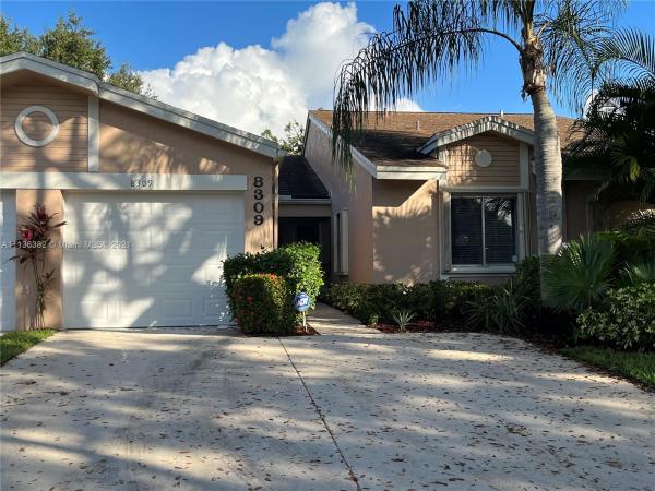 Eastgate At Whisper Walk, 8309 Springtree Rd, Boca Raton, Florida 33496, image 2