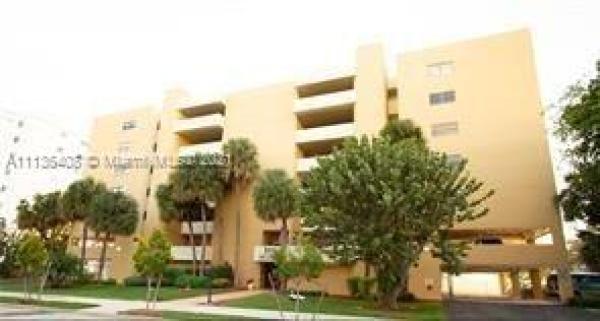Bay House Tower, 17878 N Bay Rd #207, Sunny Isles Beach, Florida 33160, image 2