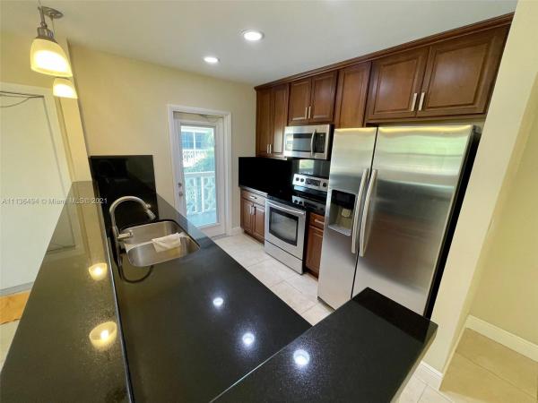 Hampton Court, 1958 Monroe St #310, Hollywood, Florida 33020, image 2