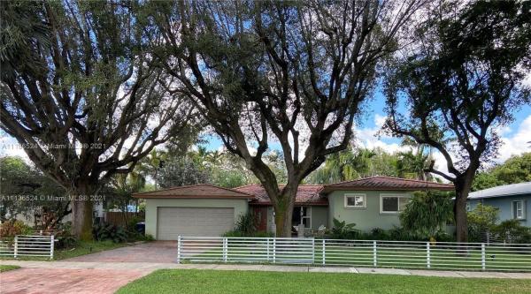 North Bass Lake Estates, 1011 Meadowlark Ave, Miami Springs, Florida 33166, image 2