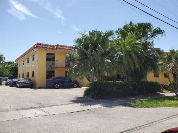 Melrose Place South, 3522 NE 66 St #1, North Miami Beach, Florida 33160, image 2