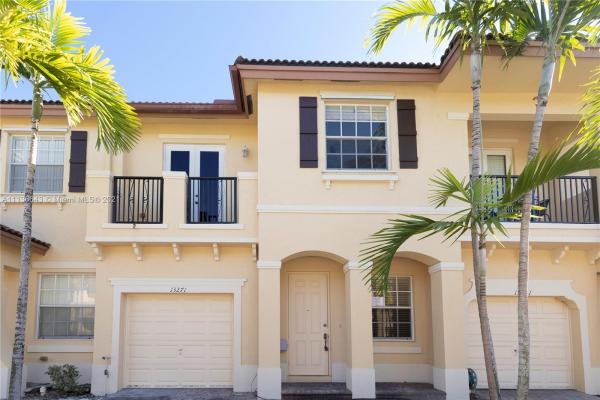 Tuscany Village, 13271 SW 127th Ct, Three Lakes, Florida 33186, image 2