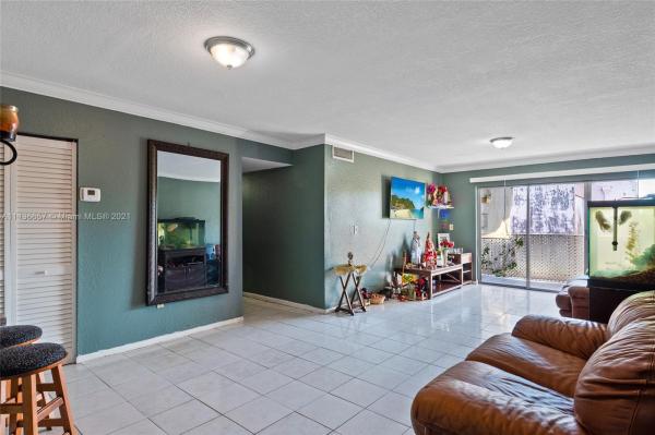 Los Arboles, 1900 W 68th St #F308, Hialeah, Florida 33014, image 2