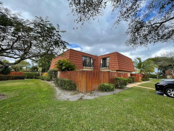 Spanish Wells, 3121 San Fernando Dr, Delray Beach, Florida 33445, image 1