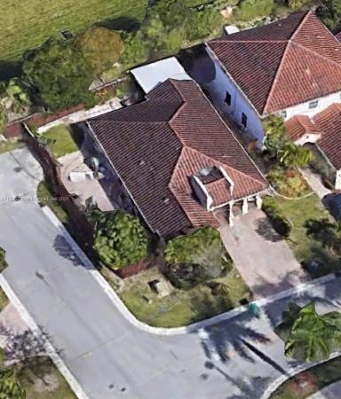 Fontainebleau West North, 9967 NW 10th Ter, Fountainebleau, Florida 33172, image 2
