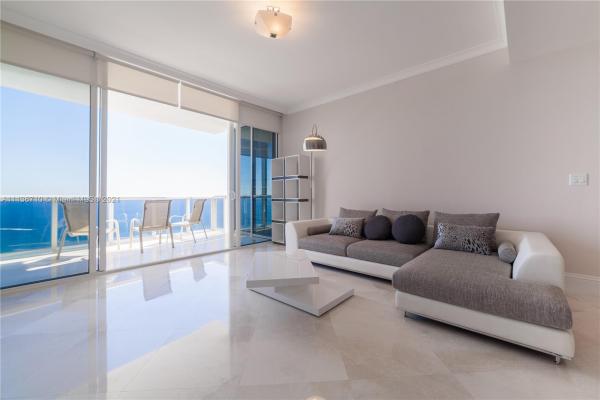 Trump Royale, 18201 Collins Ave #4806, Sunny Isles Beach, Florida 33160, image 2