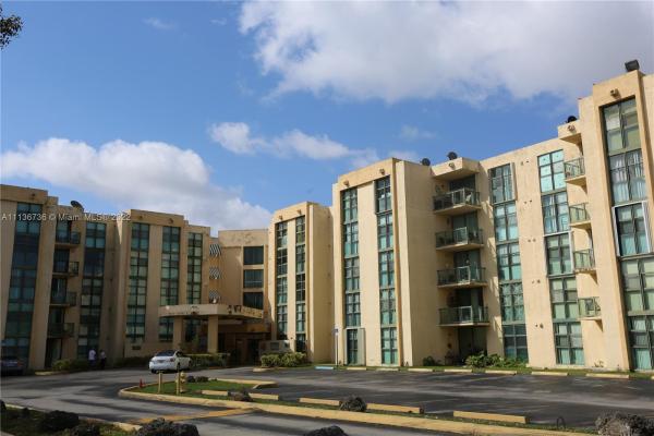 International Towers, 2055 SW 122nd Ave #403, Tamiami, Florida 33175, image 1