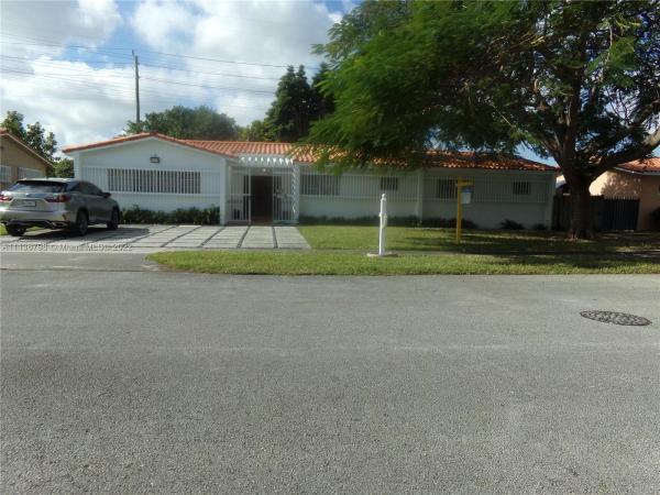 Spring Land, 1904 SW 94th Ct, Westchester, Florida 33165, image 2