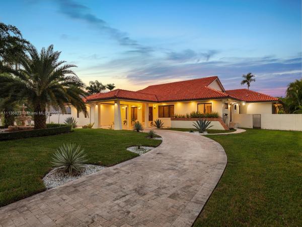 9725 SW 62nd St, Sunset, Florida 33173, image 2