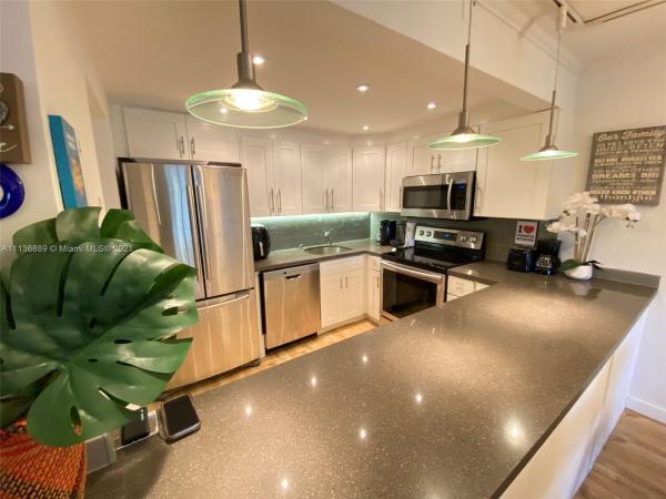 1650 NE 115th St #311, Unincorporated Dade County, Florida 33181, image 2