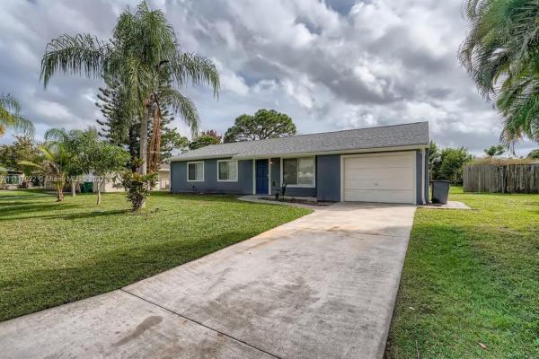 2029 SE Hideaway, Florida 34952, image 2