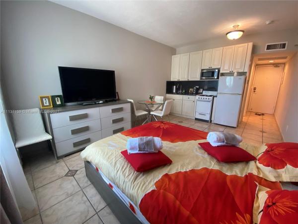 The Casablanca, 6345 Collins Ave #600, Miami Beach, Florida 33141, image 2