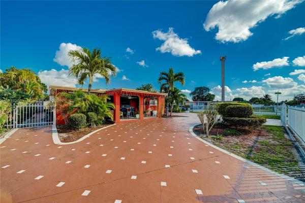 Gratigny Heights, 6121 E 6th Ave, Hialeah, Florida 33013, image 1