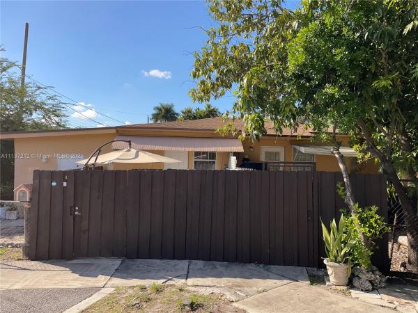 Grapeland Manor, 1310 NW 32nd Ct, Miami, Florida 33125, image 2