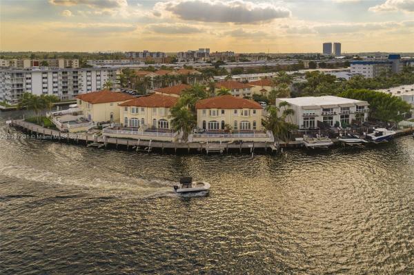 Neptune On The Bay, 3943 NE 171st St #1B, North Miami Beach, Florida 33160, image 2