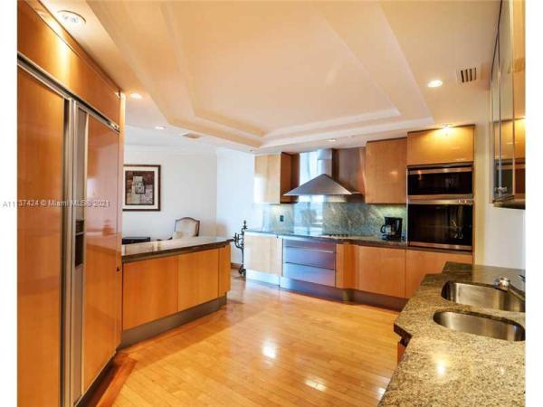 2600 Island Boulevard, 2600 Island Blvd #403, Aventura, Florida 33160, image 2