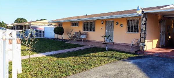 Carol City, 4972 NW 189th Ter, Miami Gardens, Florida 33055, image 2