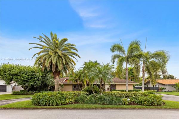 Melissa Estates, 10350 SW 125th St, Kendall, Florida 33176, image 2
