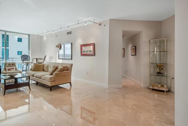 Metropolis At Dadeland, 9055 SW 73rd Ct #1010, Kendall, Florida 33156, image 2