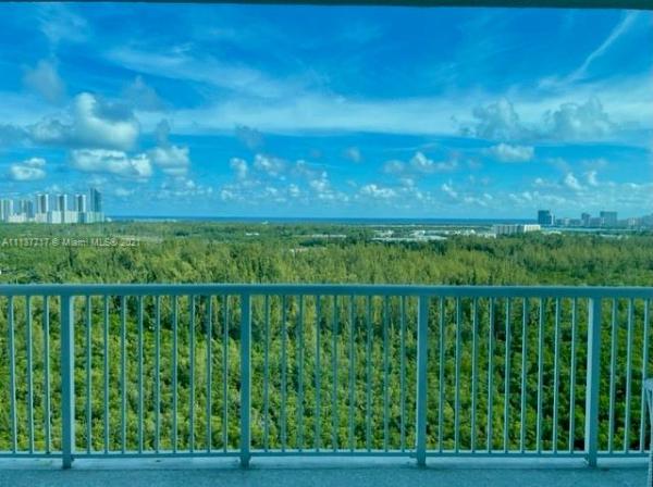 One Fifty One At Biscayne, 14951 NE Royal Oaks Ln #1901, North Miami, Florida 33181, image 2
