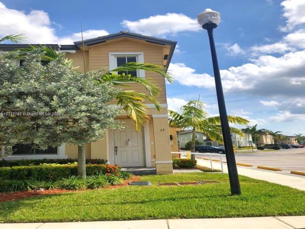 Fiji, 2819 SE 1st Dr #13, Homestead, Florida 33033, image 2