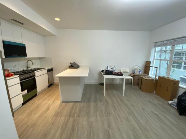 Dorann, 1244 Pennsylvania Ave #104, Miami Beach, Florida 33139, image 1