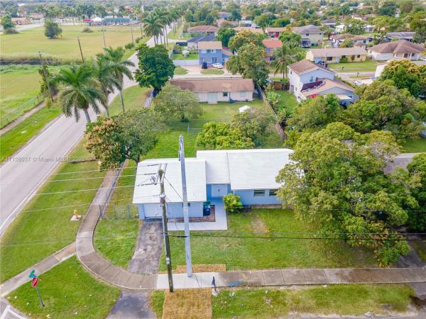 Richmond Meadows, 16740 SW 99th Ave, Palmetto Estates, Florida 33157, image 2