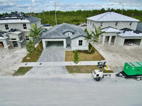 13343 SW 184th Ter, South Miami Heights, Florida 33177, image 2