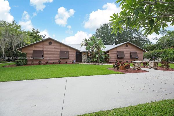 Caloosa, 12856 Arrowwood Dr, Palm Beach Gardens, Florida 33418, image 2