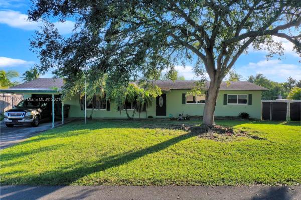 Charlton Manors, 29835 SW 169th Ct, The Hammocks, Florida 33030, image 2