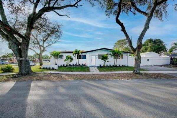 Heritage Homes, 7061 Coolidge St, Hollywood, Florida 33024, image 2