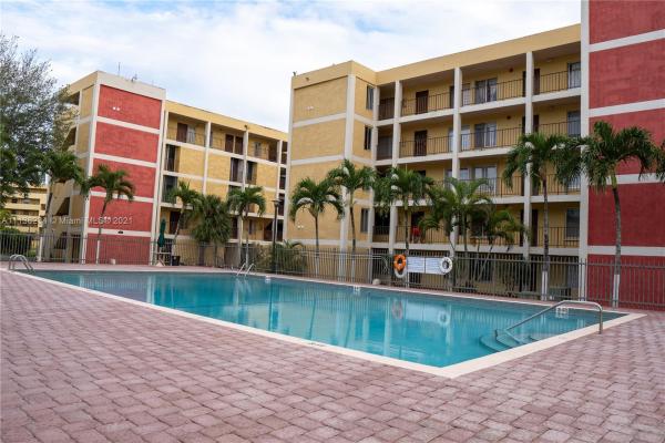 Parkview, 9240 Fontainebleau Blvd #102, Fountainebleau, Florida 33172, image 2