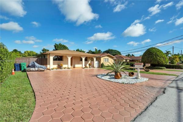 Coral Villas, 6455 SW 35th St, Coral Terrace, Florida 33155, image 2