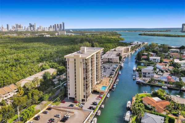 Dorset House, 2500 NE 135th St #B806, North Miami, Florida 33181, image 2