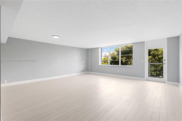 Ten Thousand Plaza, 10000 W Bay Harbor Dr #325, Bay Harbor Islands, Florida 33154, image 1