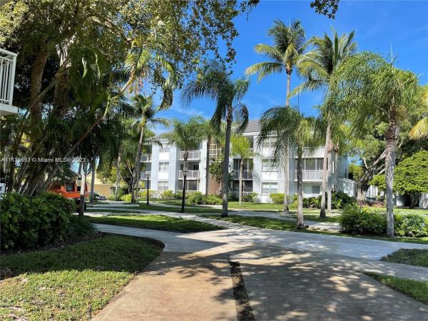 Le Club At Old Cutler, 8610 SW 212th St #104, Cutler Bay, Florida 33189, image 2