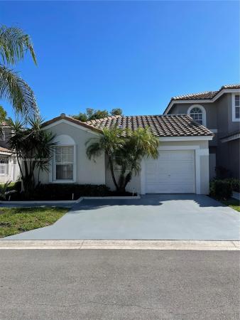 Addison Court At Wyndham Lakes, 5617 NW 117th Ave, Coral Springs, Florida 33076, image 1