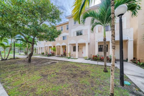 Lake Vue Villas, 14254 NW 17th #14254, Opa-Locka, Florida 33054, image 2