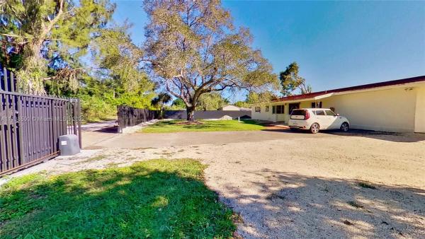 Country Walk No HOA, 14260 SW 240th St, Country Walk, Florida 33032, image 1