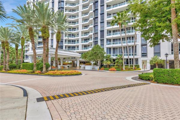 North Tower At The Point, 21205 NE 37th Ave #1010, Aventura, Florida 33180, image 2