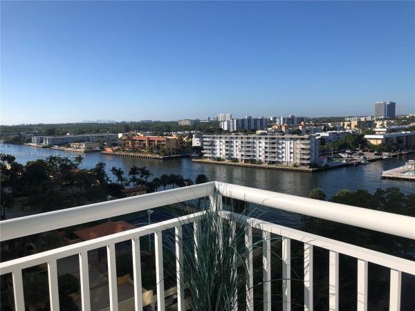 Winston Towers 500, 301 174th St #1008, Sunny Isles Beach, Florida 33160, image 2