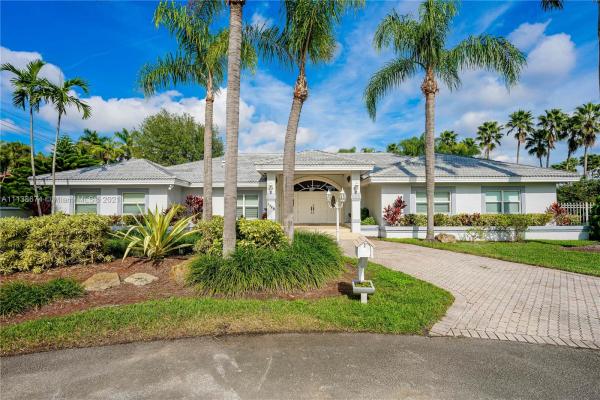 Salvador Estates, 7725 SW 72nd Ter, Glenvar Heights, Florida 33143, image 2