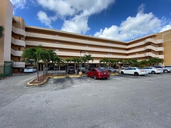 Sandalwood, 802 NW 87th Ave #420, Fountainebleau, Florida 33172, image 2
